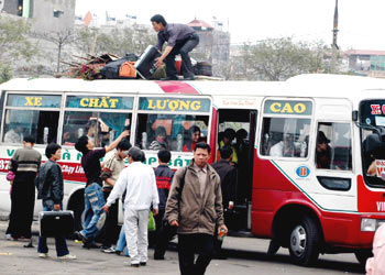 Bộ Công an công bố đường dây nóng về xe ''nhồi'' khách